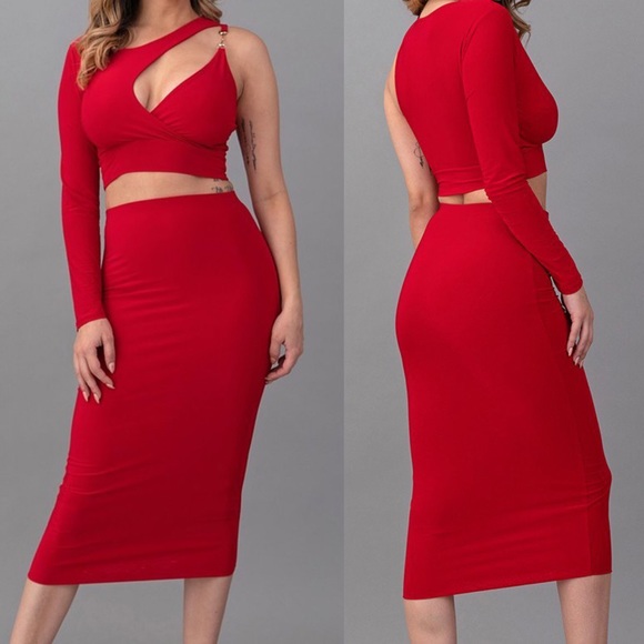‼️PRICE FIRM‼️one shoulder cutout crop top & skirt - Picture 2 of 3